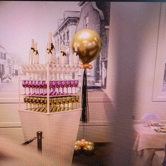 champagne zuil_1747059283.jpg