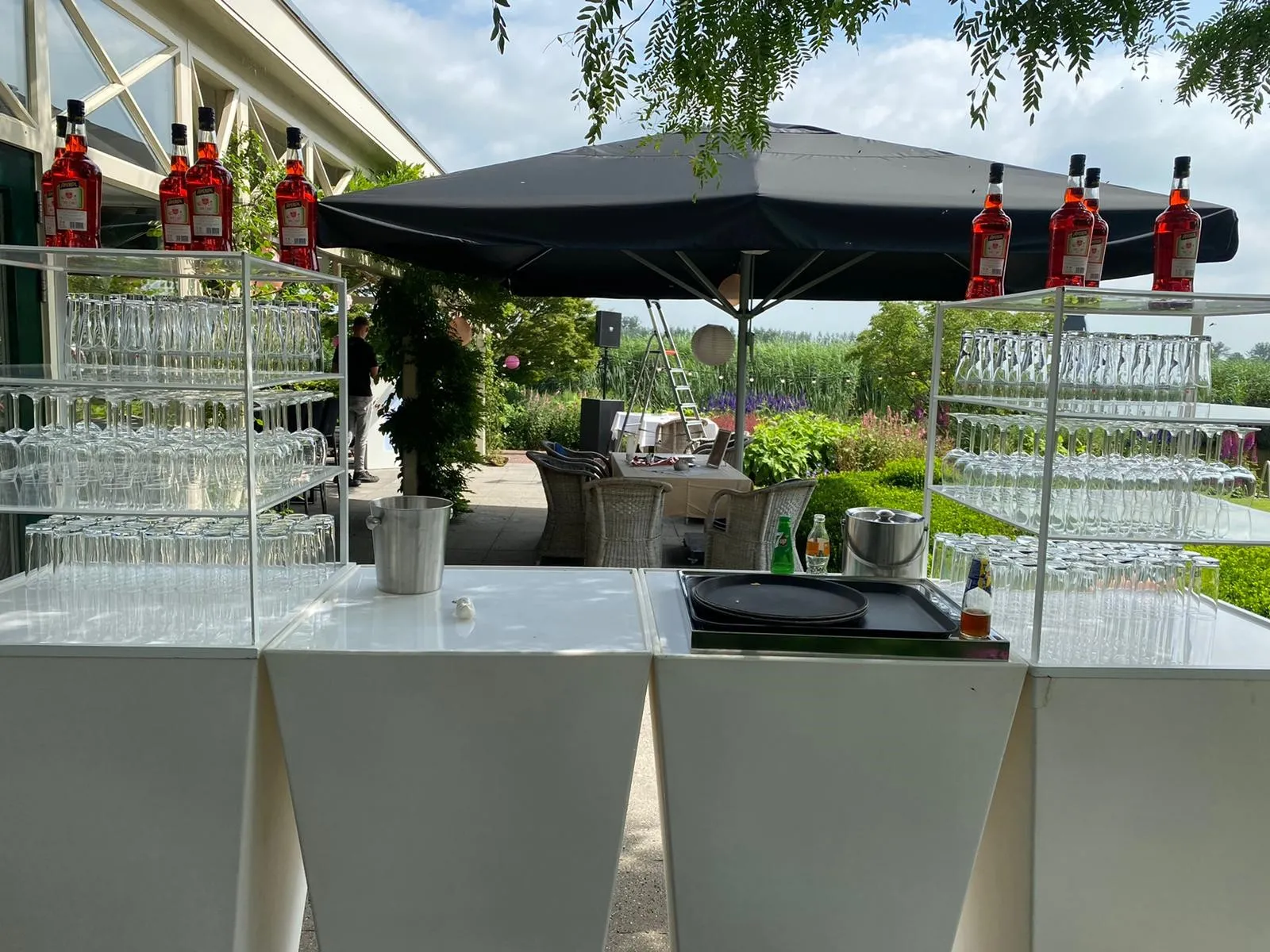 samensgestelde witte bar_1747074303.jpg